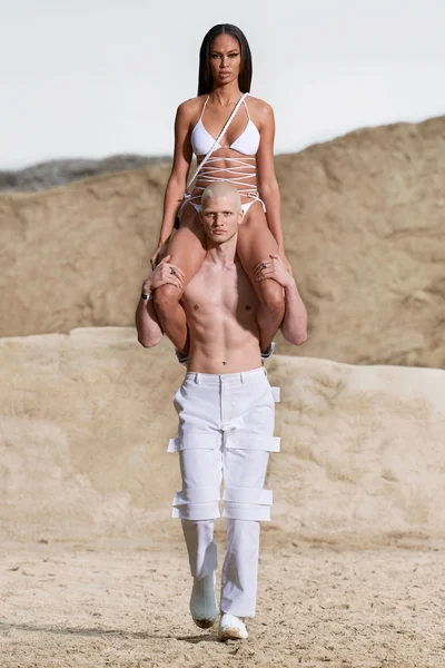 Look 34